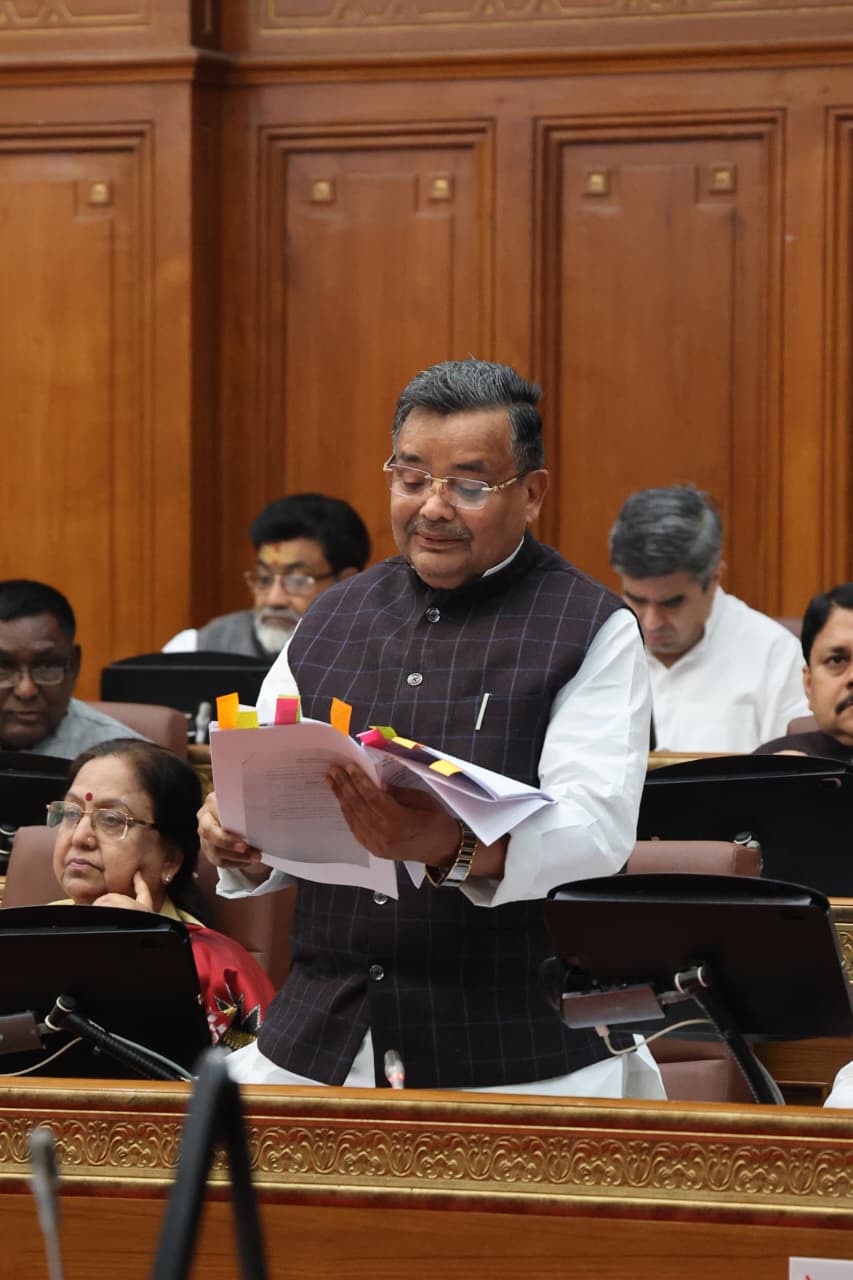 वाराणसी में 5 सरकारी और 2 निजी क्रूज संचालित