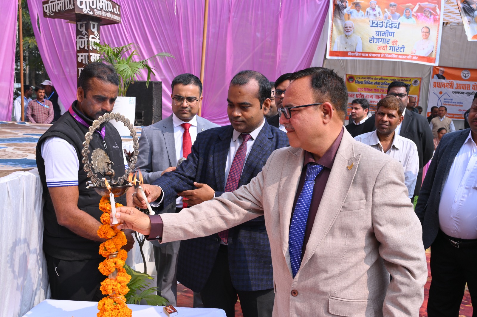 वृहद विधिक सहायता एवं सेवा शिविर में जनपद के कुल 2953 लाभार्थियों को दिया गया विभिन्न योजनाओं का लाभ