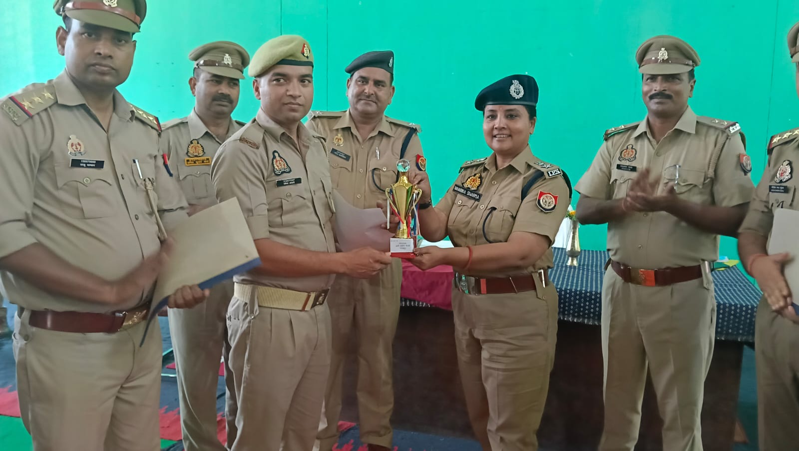 आरक्षी को सम्मानित किया गया